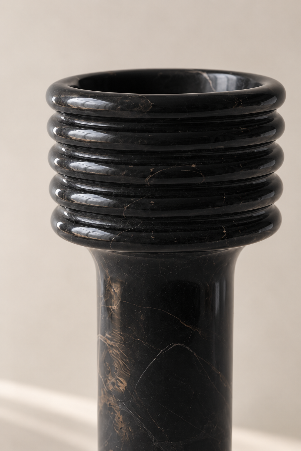 Vertebra Vase