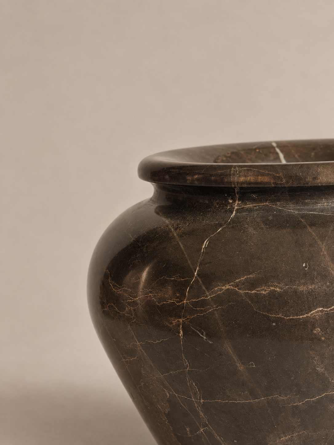 Sable vase
