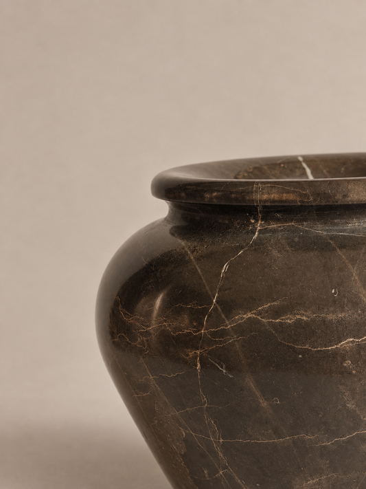 Sable vase