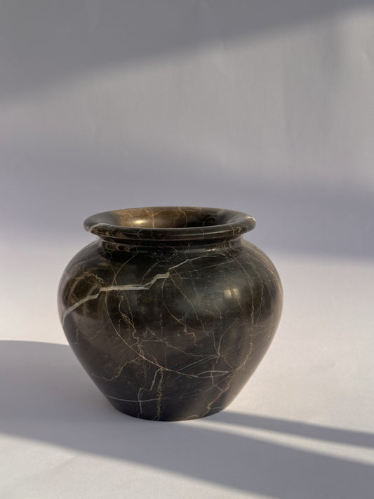 Sable vase