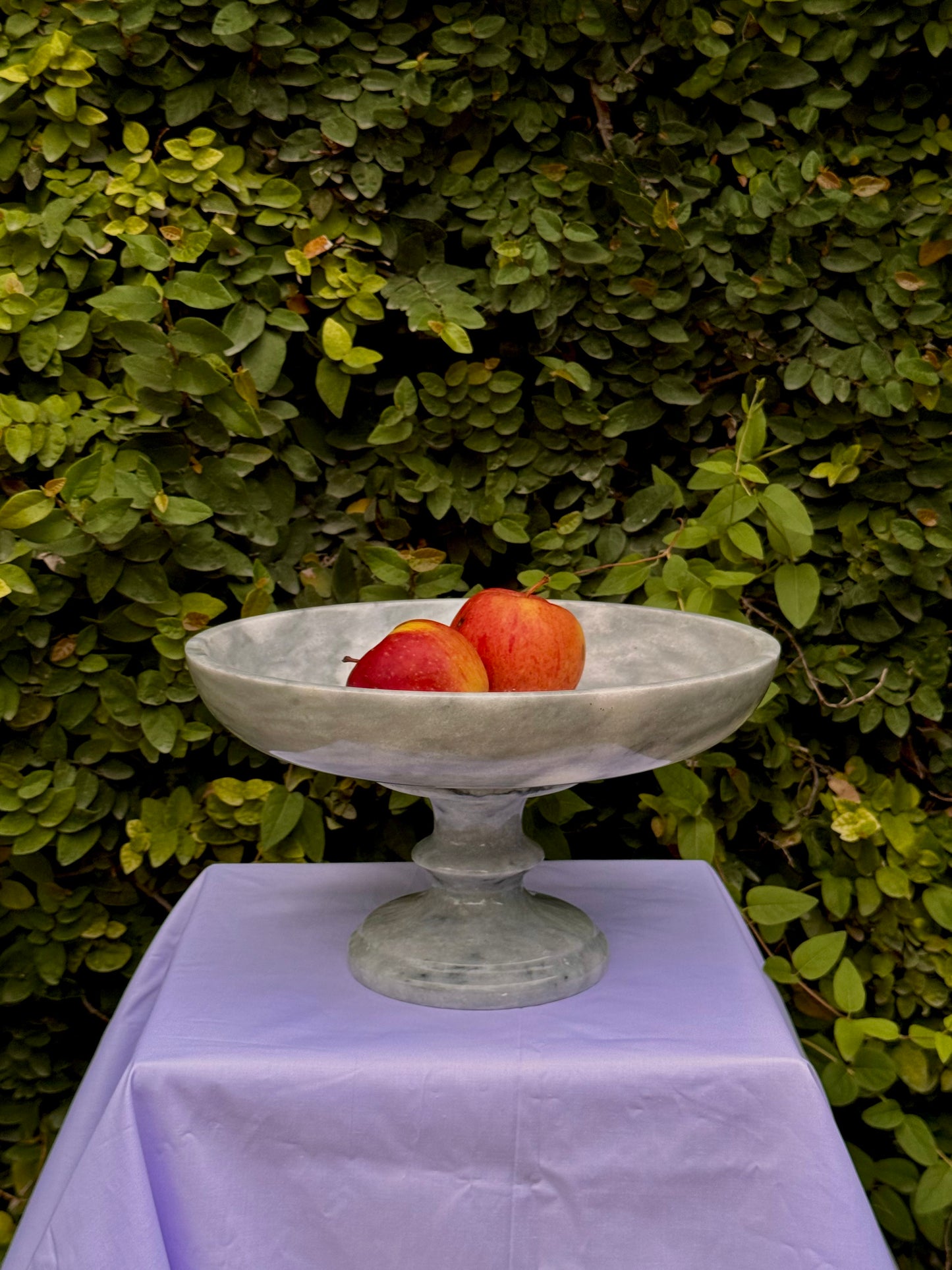 The pedestal bowl