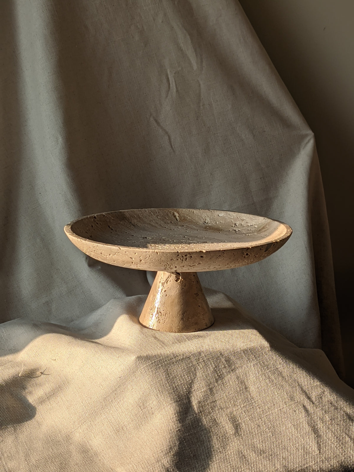 Dune Pedestal