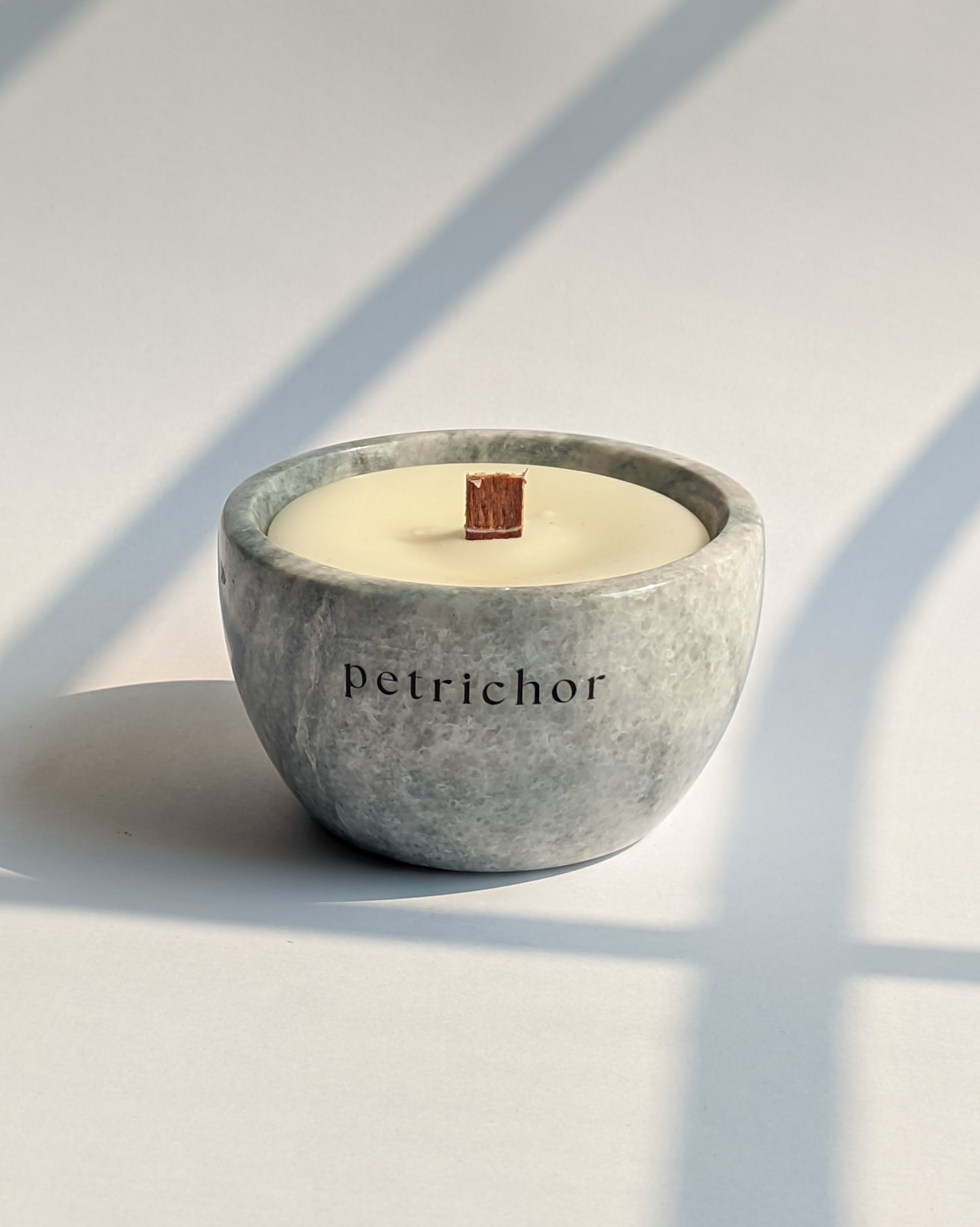 Moonquartz scented candle